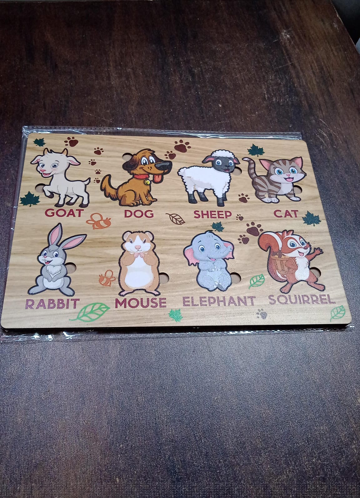 Gift packaging for the educational wooden animal puzzle.
